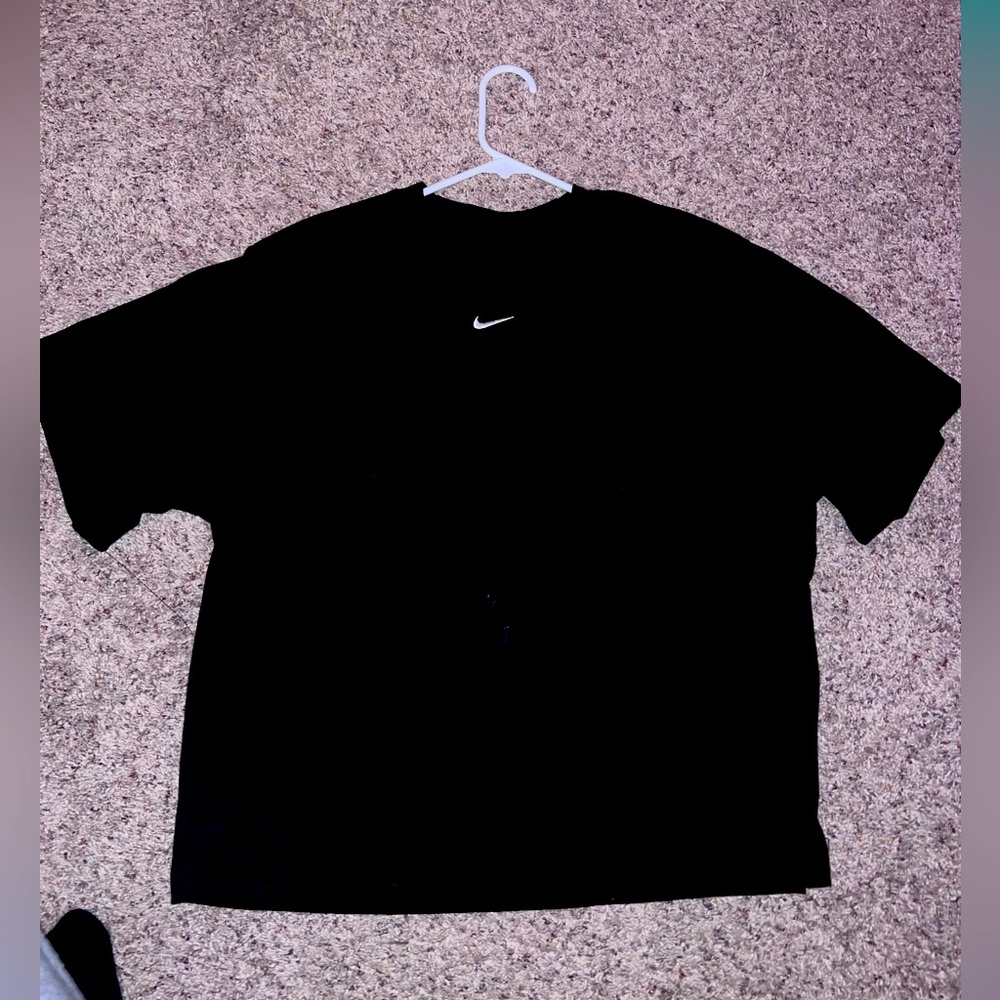 Black Nike oversized tee